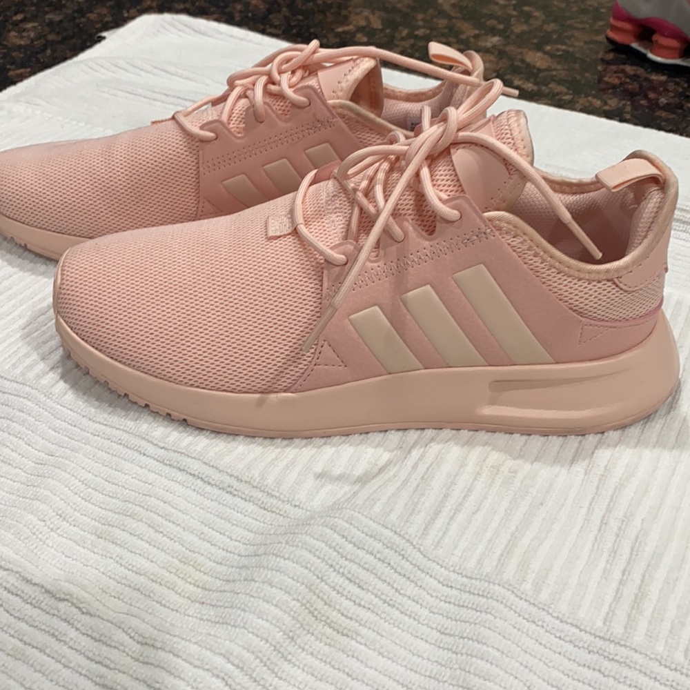 Pink Addidas - Picture 5 of 5
